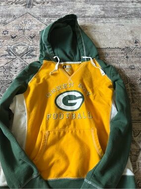 NFL Women's Hooded Pullover in Gold and Green